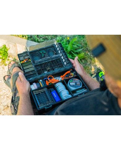 FOX MEDIUM TACKLE BOX FOX MEDIUM TACKLE BOX